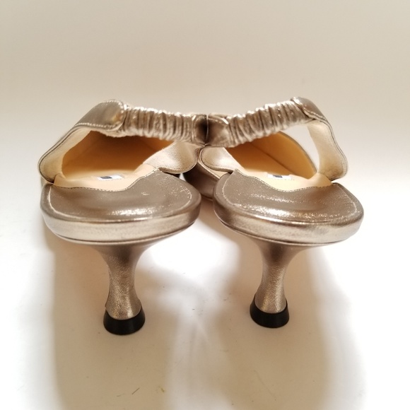 Manolo Blahnick Gold Metallic Leather Slingback - Picture 5 of 7